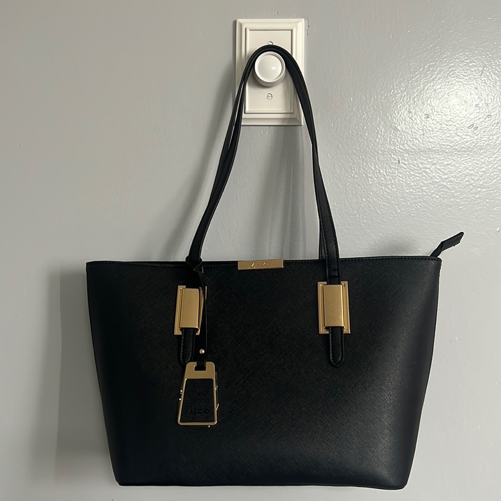 Aldo black shoulder bag with 3 pockets inside. New with tag